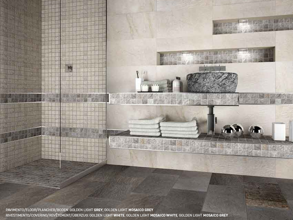 Bagno con muro in pietra: pareti con pietra a vista. una casa con ...
