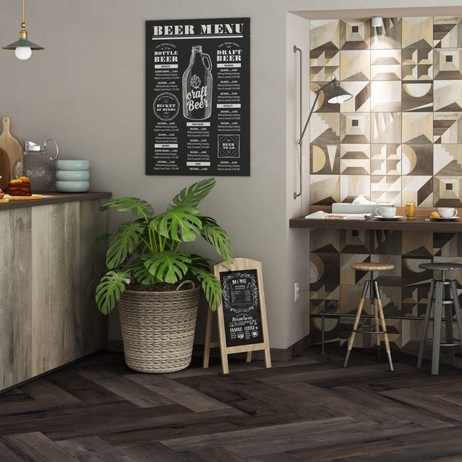 Wood effect porcelain stoneware