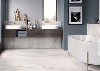 Marble effect porcelain stoneware: the technical quality of stoneware combined with timeless elegance