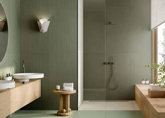 Idee per rivestire il bagno con superfici in gres porcellanato: funzionalità e stile