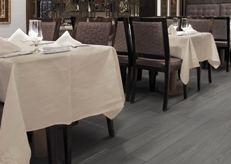 The colours of wood-effect porcelain stoneware: grey or white?